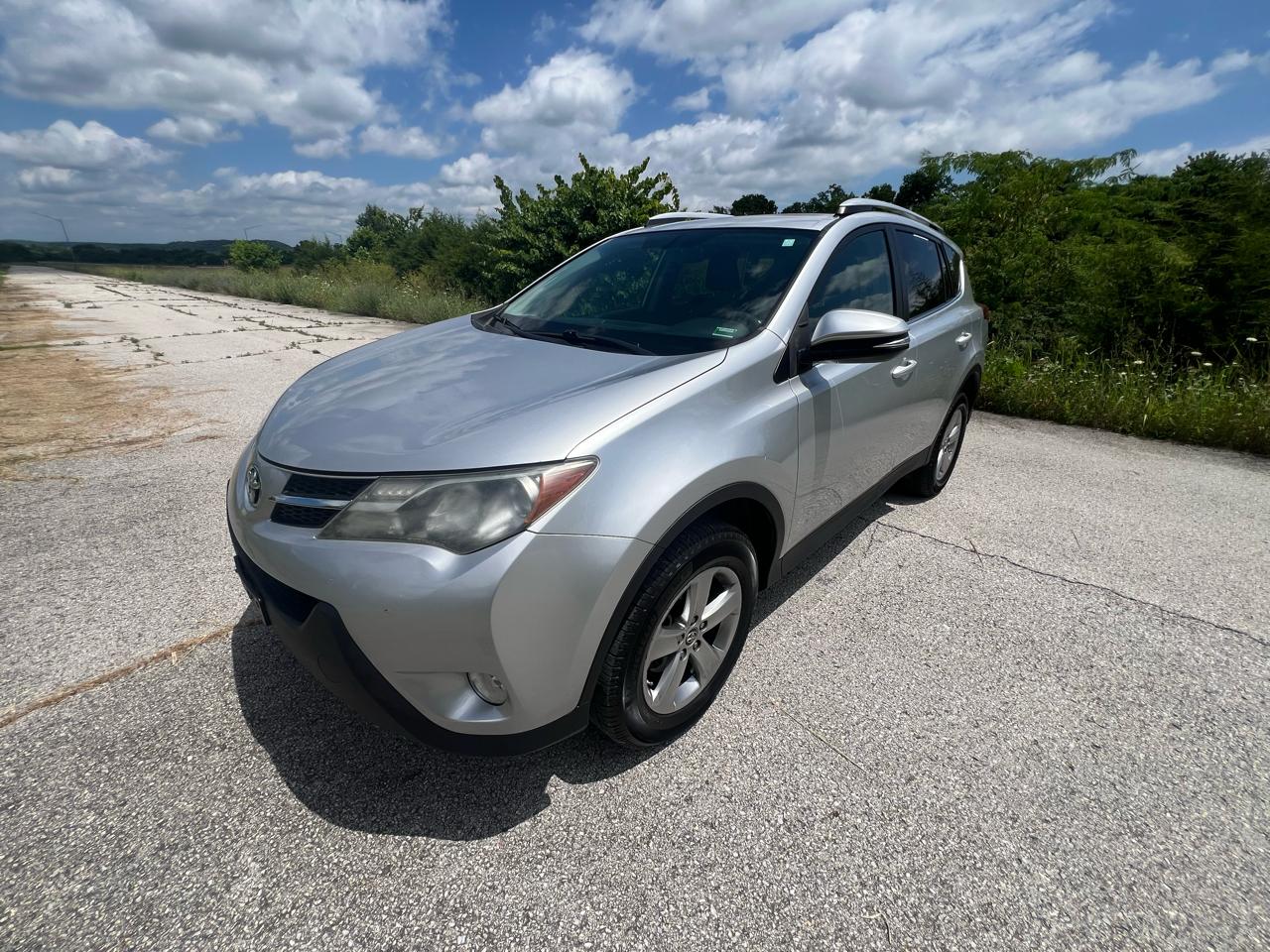 Toyota RAV4 XLE FWD 2015
