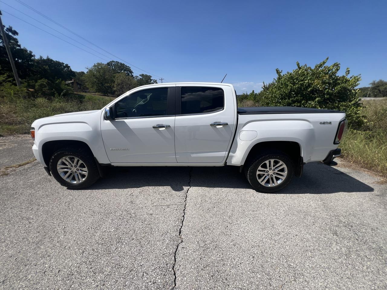 GMC Canyon SLT Crew Cab 4WD Short Box 2017
