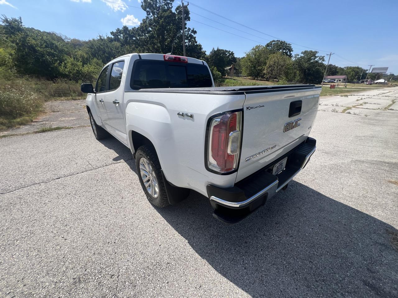 GMC Canyon SLT Crew Cab 4WD Short Box 2017
