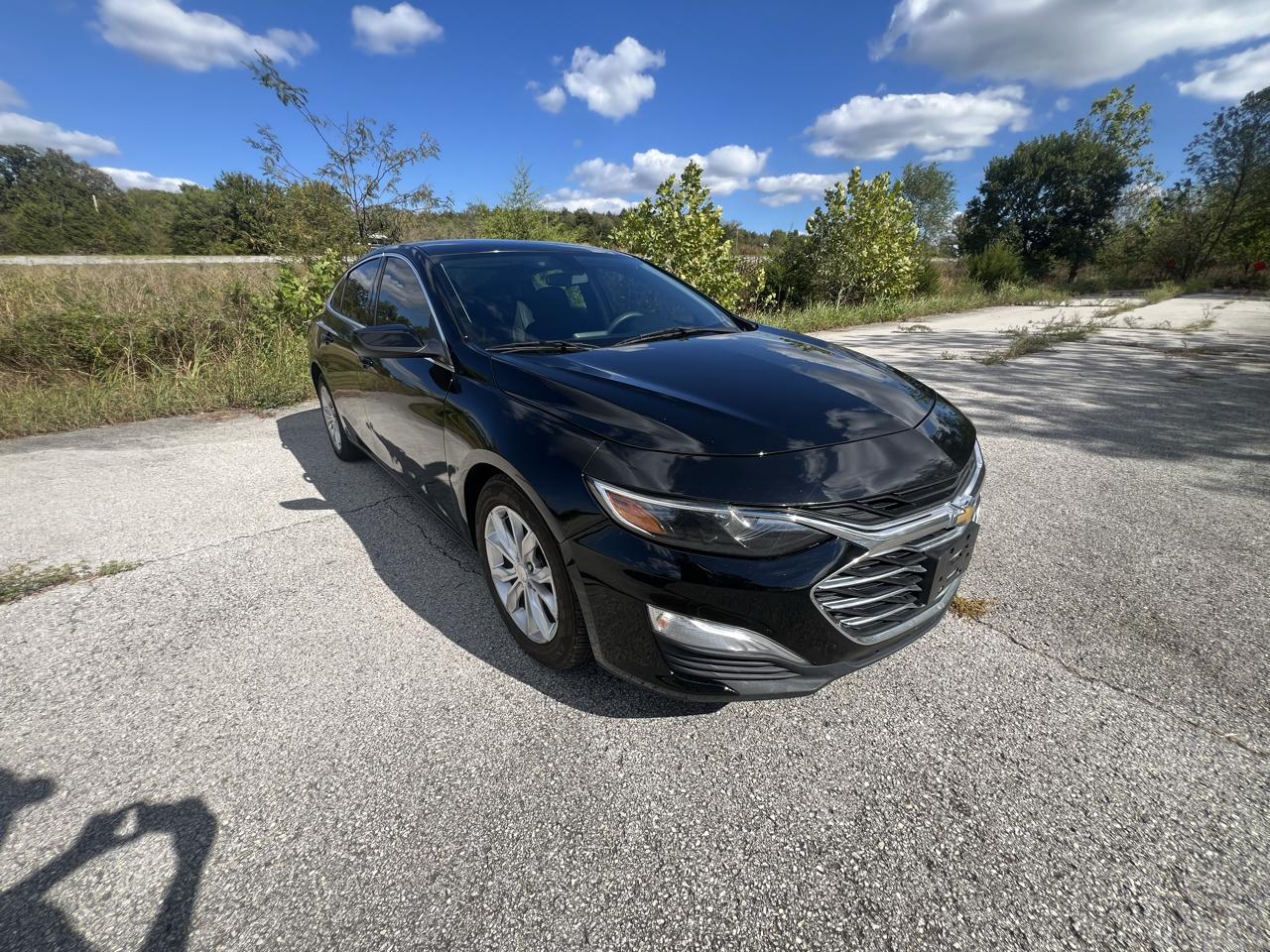 Chevrolet Malibu photo 2