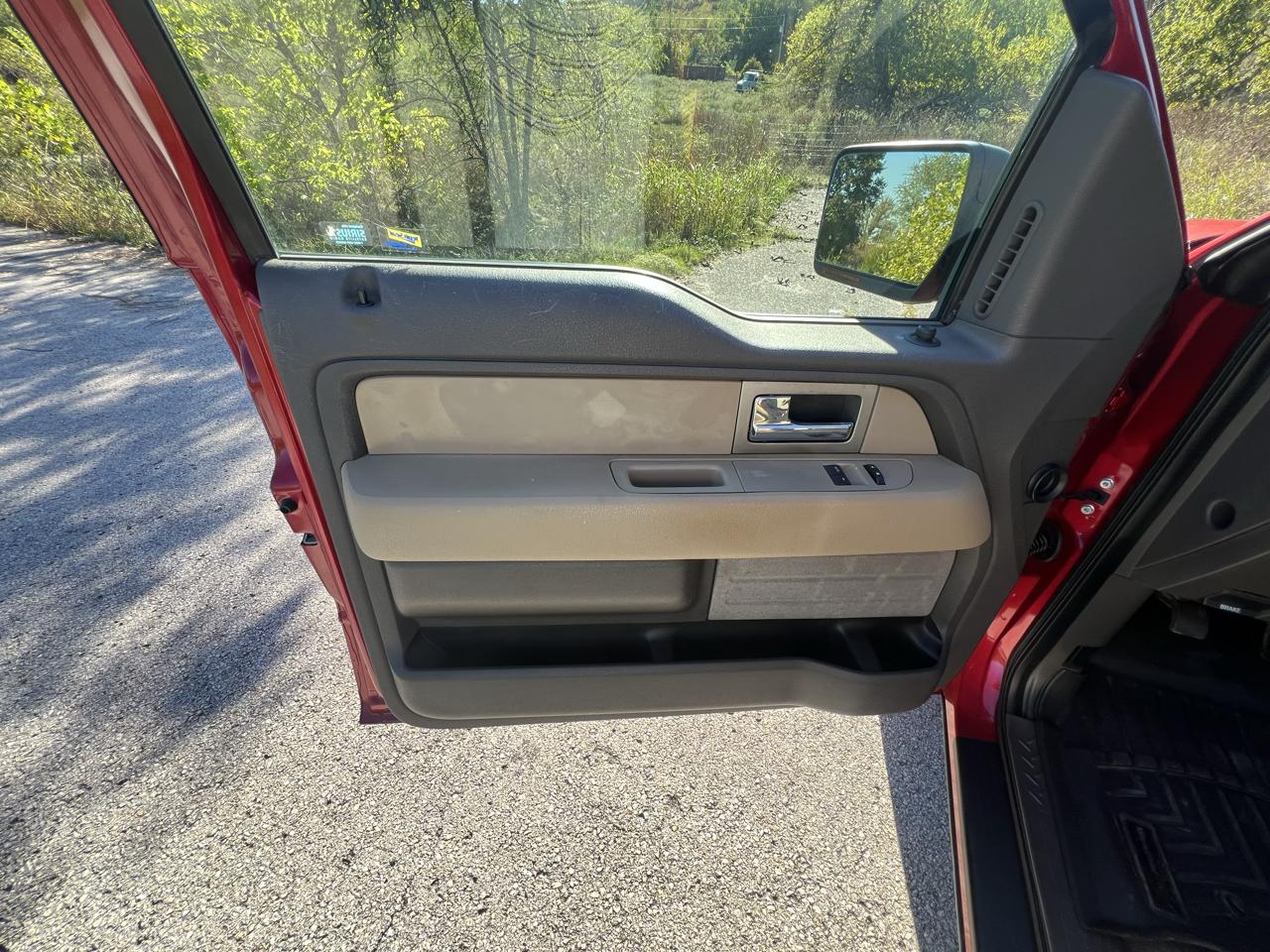 Ford F-150 photo 7