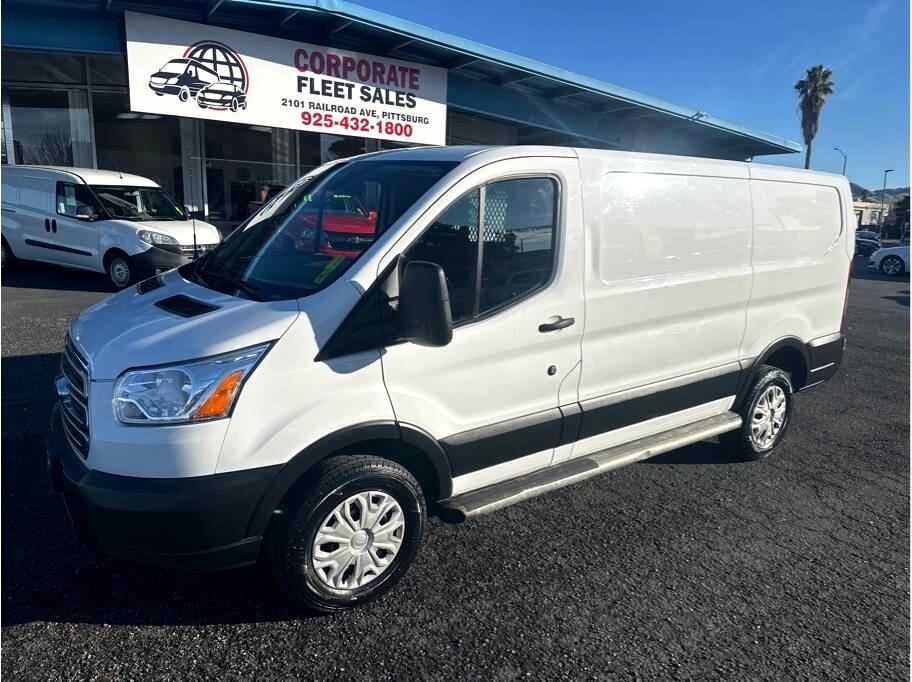 Ford Transit 250 Van Low Roof w/Sliding Pass. 130-in. WB 2019