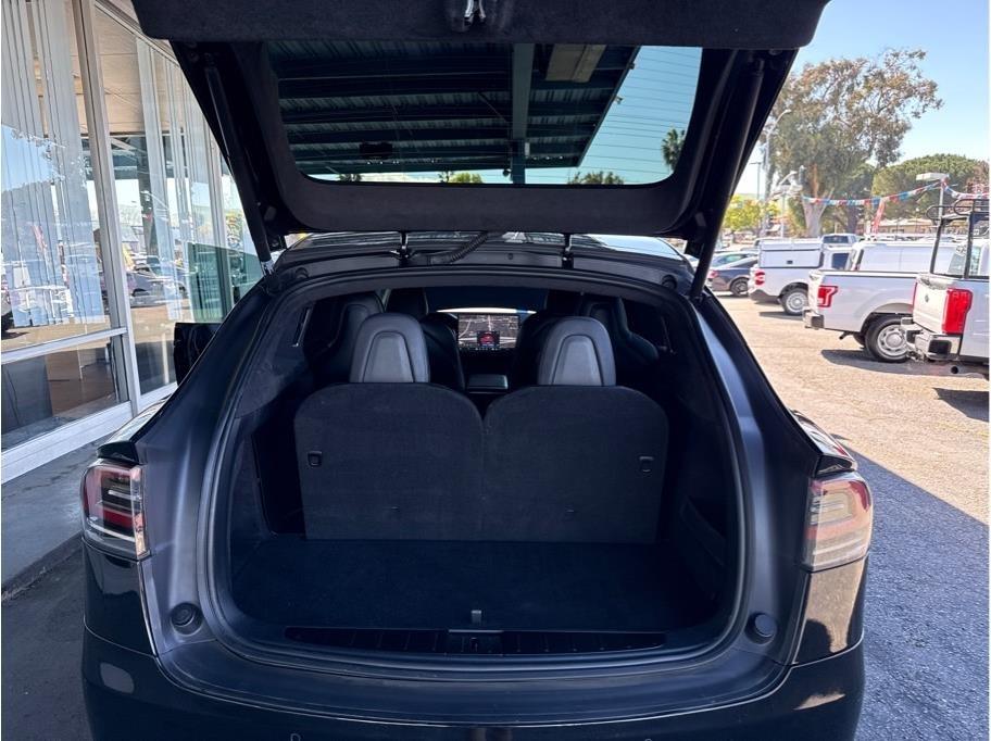 Tesla Model X Base 2022