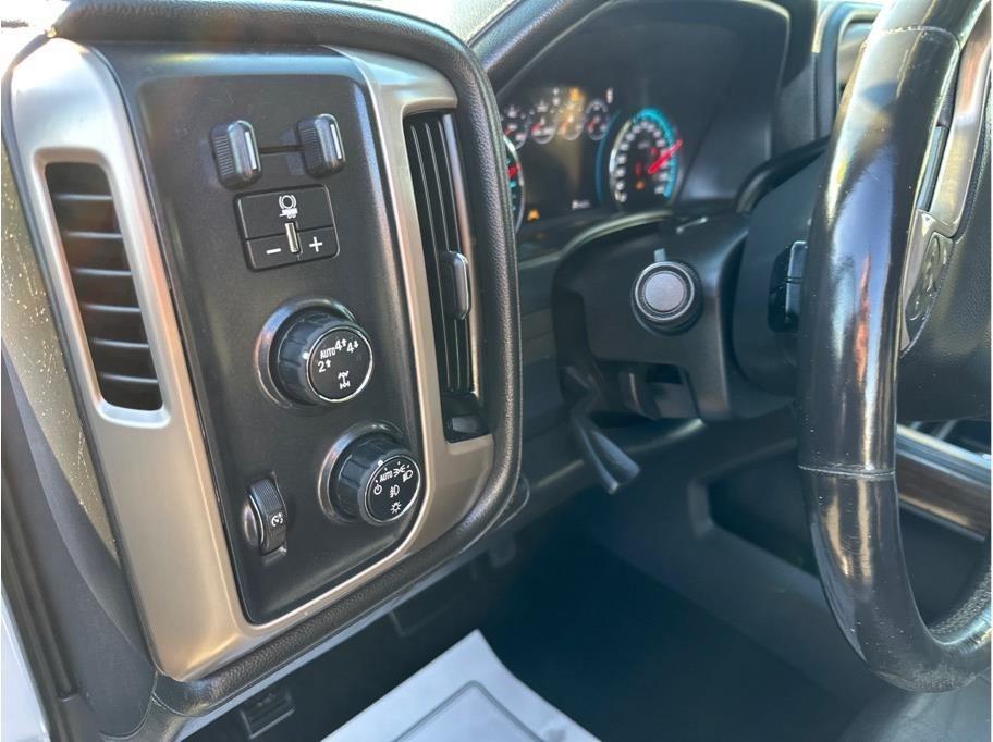 GMC Sierra 1500 Denali Crew Cab Long Box 4WD 2017