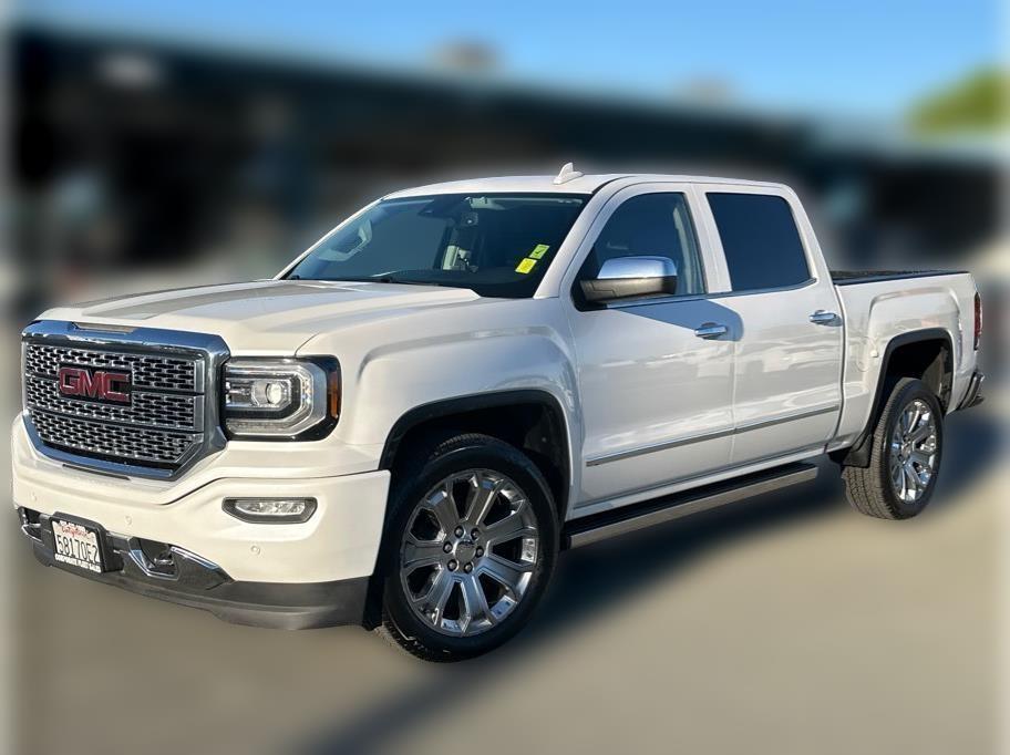 GMC Sierra 1500 Denali Crew Cab Long Box 4WD 2017