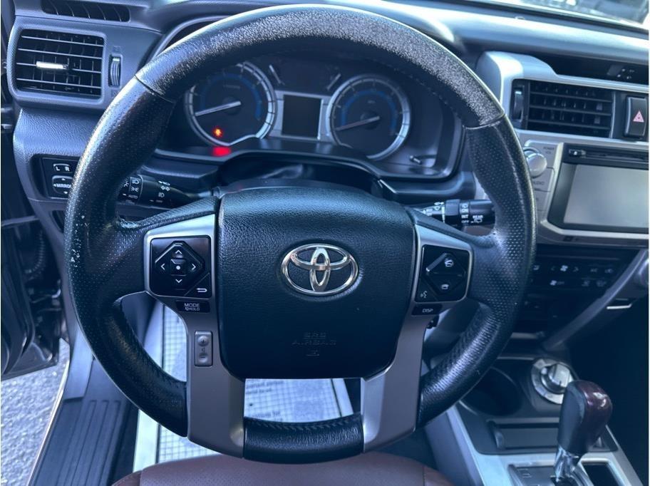 Toyota 4Runner Limited 4WD V6 2016