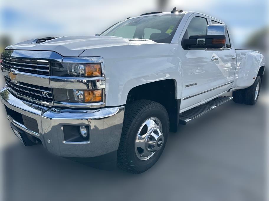 2017 Chevrolet Silverado 3500HD LTZ Crew Cab 4WD