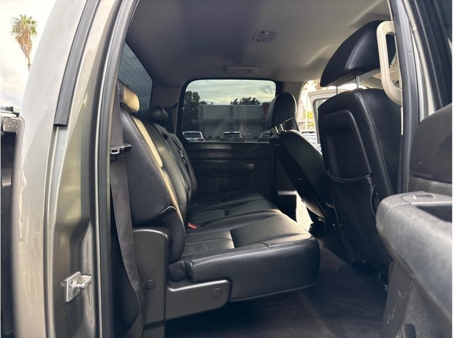 Chevrolet Silverado 3500HD LT Crew Cab 4WD 2013