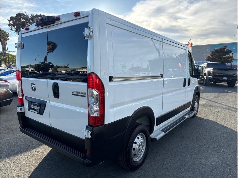 RAM Promaster 2500 Low Roof 2023 RAM Promaster 2500 Low Roof 2023