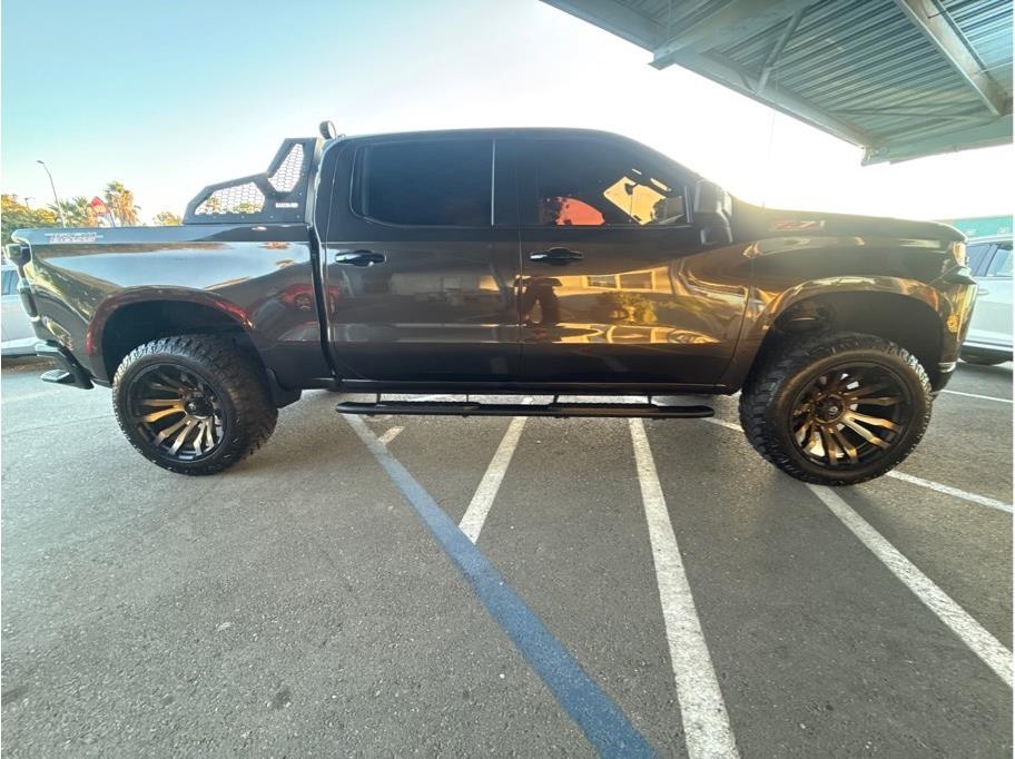Chevrolet Silverado 1500 LT Trail Boss Crew Cab 4WD 2021 Chevrolet Silverado 1500 LT Trail Boss Crew Cab 4WD 2021