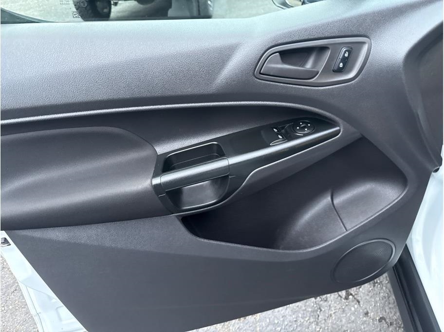 Ford Transit Connect Cargo Van XL LWB w/Rear Liftgate 2017 Ford Transit Connect Cargo Van XL LWB w/Rear Liftgate 2017