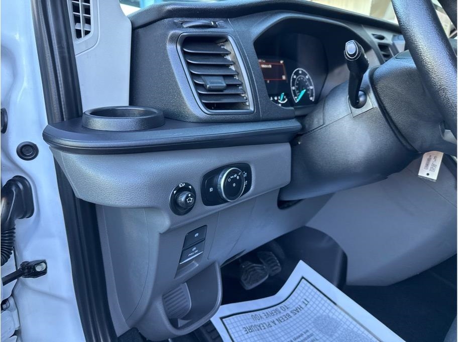 Ford Transit 350 Wagon Low Roof XLT w/Sliding Pass. 148-in. WB 2022 Ford Transit 350 Wagon Low Roof XLT w/Sliding Pass. 148-in. WB 2022