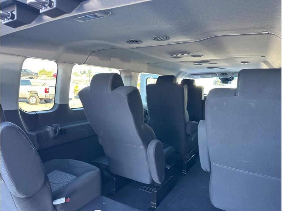 Ford Transit 350 Wagon Low Roof XLT w/Sliding Pass. 148-in. WB 2022 Ford Transit 350 Wagon Low Roof XLT w/Sliding Pass. 148-in. WB 2022