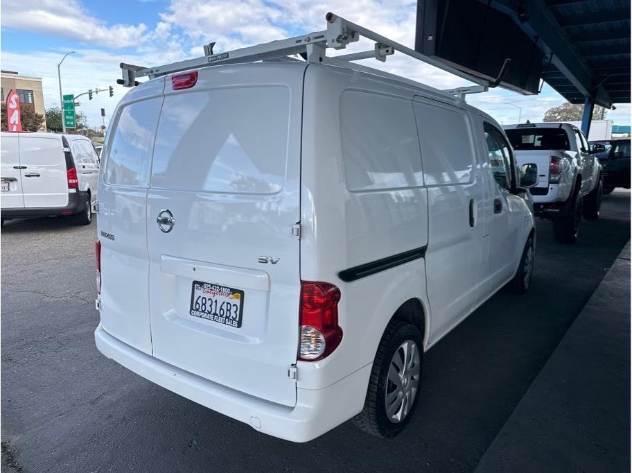 2020 Nissan NV200 SV photo 4