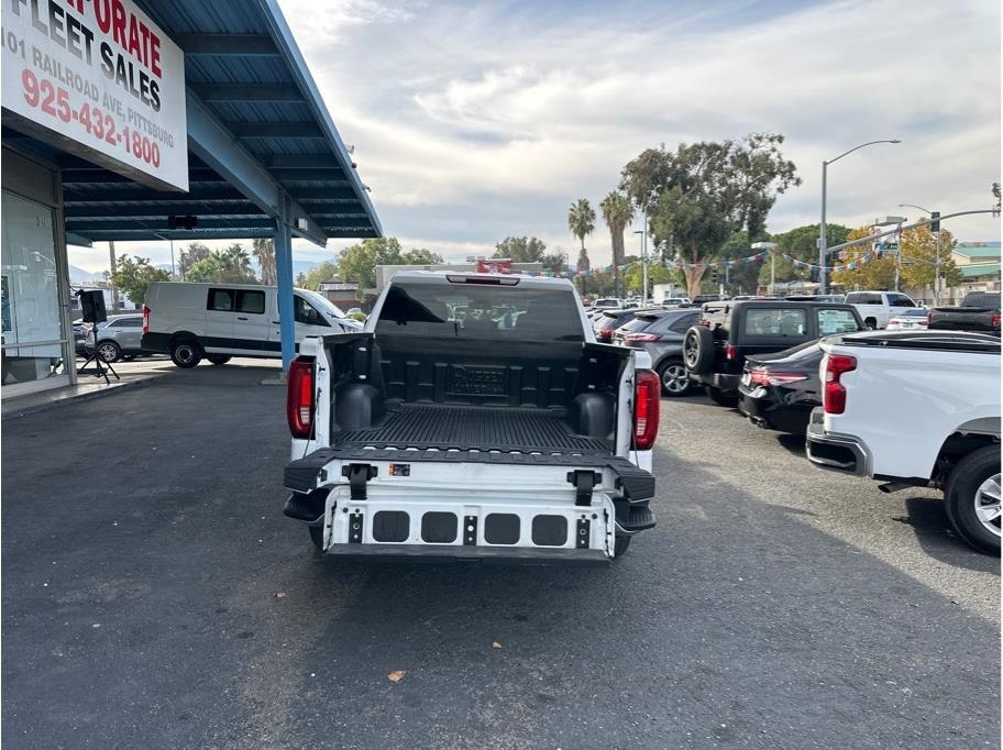 GMC Sierra 1500 SLT Crew Cab 2WD 2024