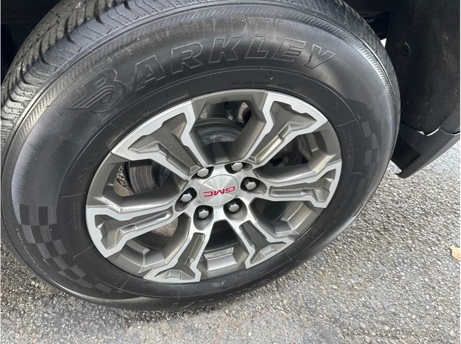 GMC Sierra 1500 SLT Crew Cab 2WD 2024