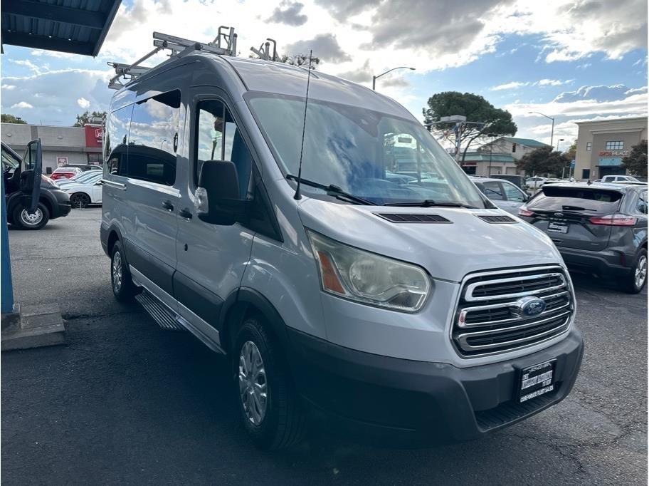Ford Transit 150 Wagon Med. Roof XLT w/Sliding Pass. 130-in. WB 2016