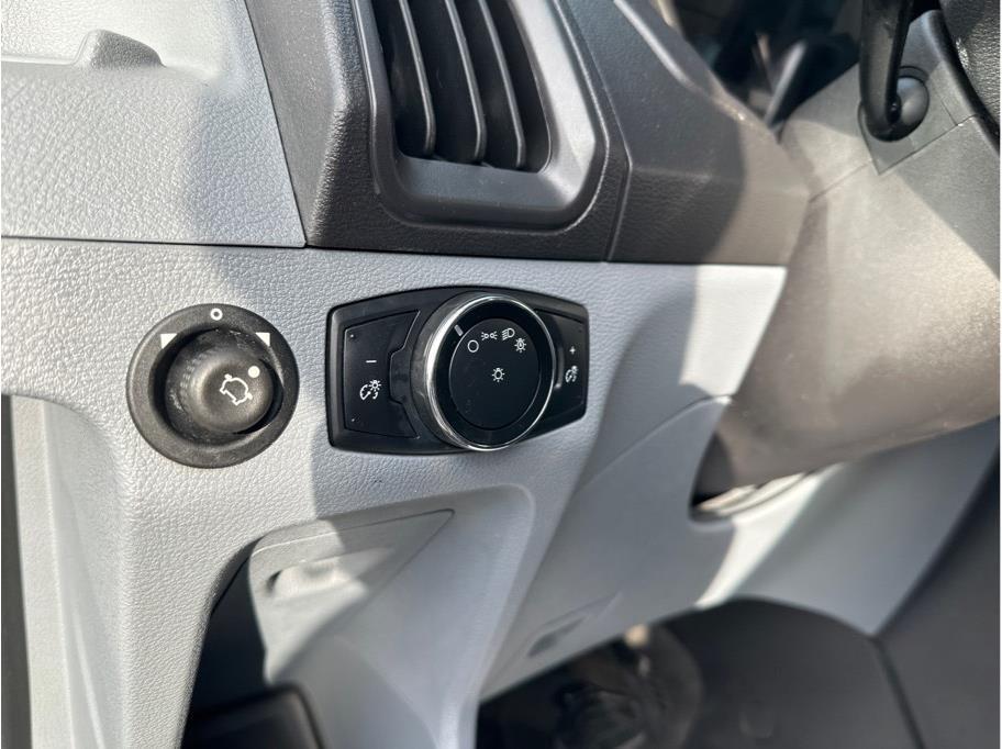 Ford Transit 150 Wagon Med. Roof XLT w/Sliding Pass. 130-in. WB 2016