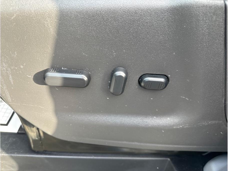 Ford Transit 150 Wagon Med. Roof XLT w/Sliding Pass. 130-in. WB 2016