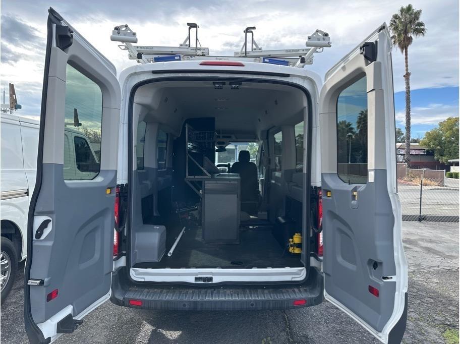 Ford Transit 150 Wagon Med. Roof XLT w/Sliding Pass. 130-in. WB 2016