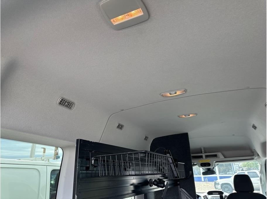 Ford Transit 150 Wagon Med. Roof XLT w/Sliding Pass. 130-in. WB 2016