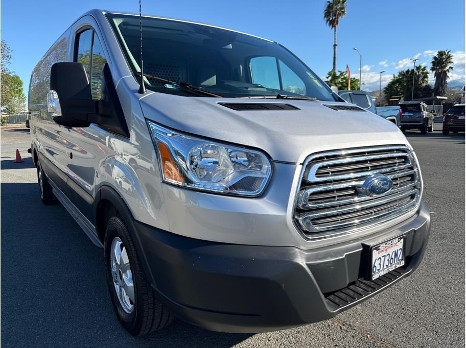Ford Transit 250 Van Low Roof w/Sliding Pass. 148-in. WB 2017