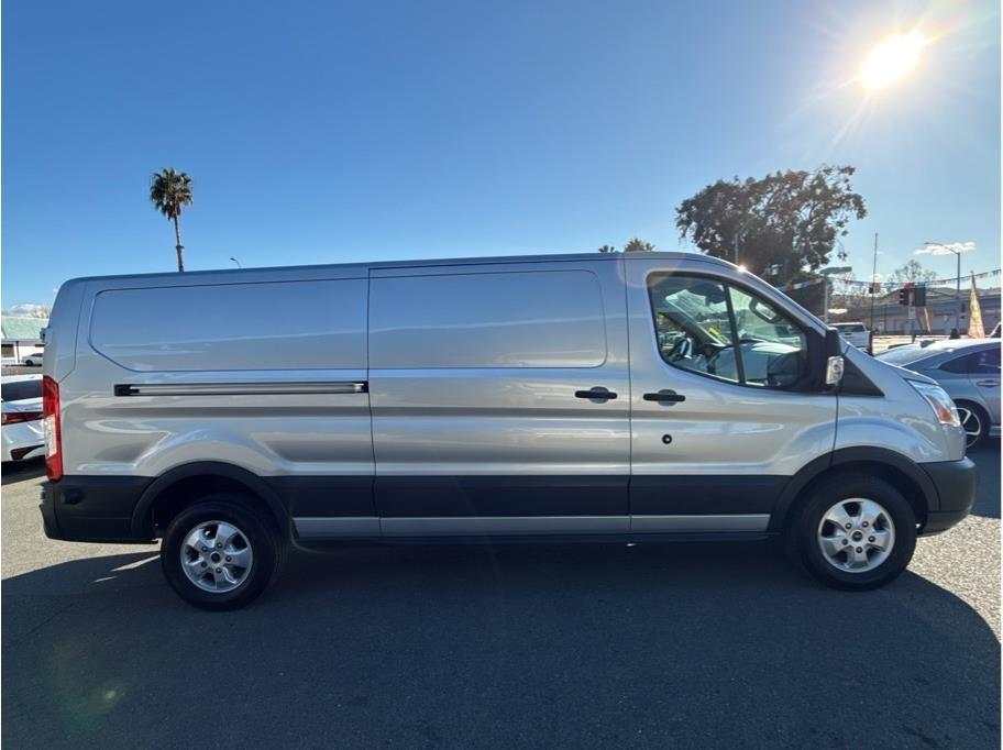 Ford Transit 250 Van Low Roof w/Sliding Pass. 148-in. WB 2017