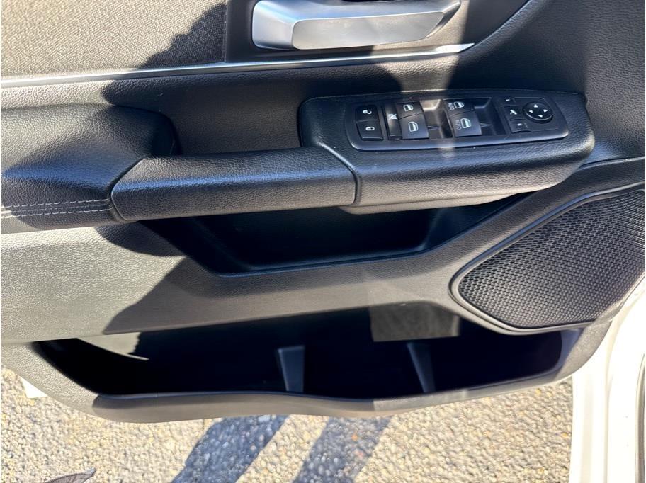 RAM 1500 Big Horn Quad Cab 2WD 2019