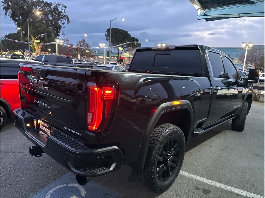 GMC Sierra 2500HD Denali Crew Cab 4WD 2021