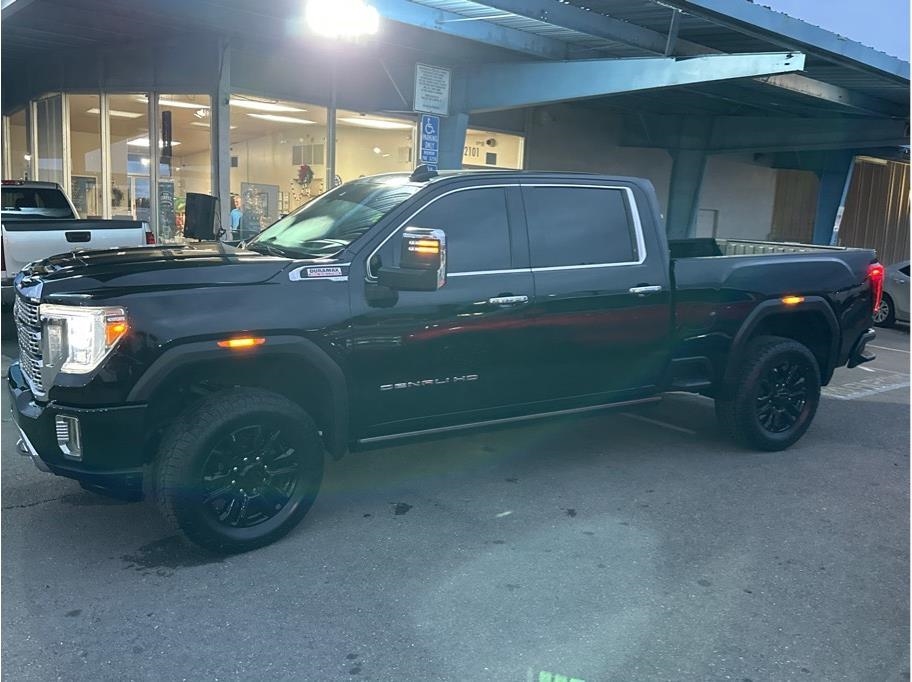 GMC Sierra 2500HD Denali Crew Cab 4WD 2021