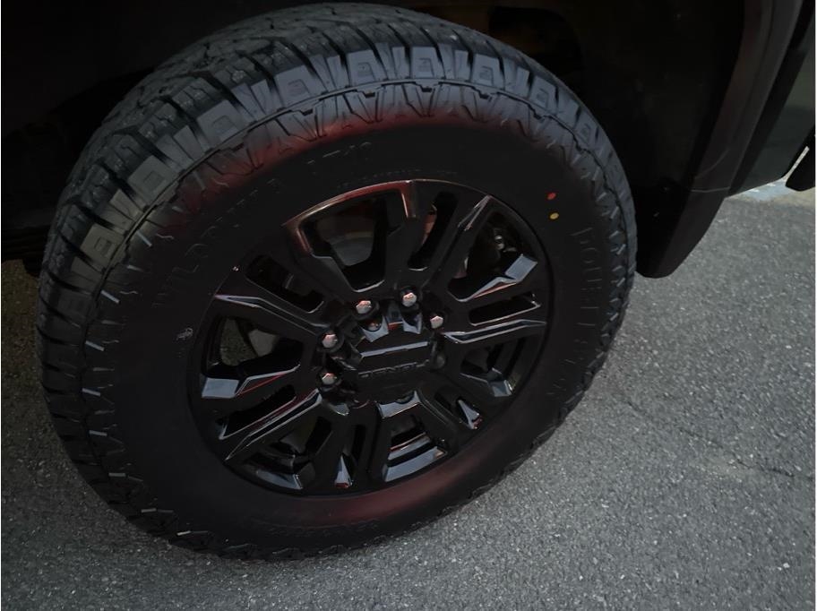 GMC Sierra 2500HD Denali Crew Cab 4WD 2021