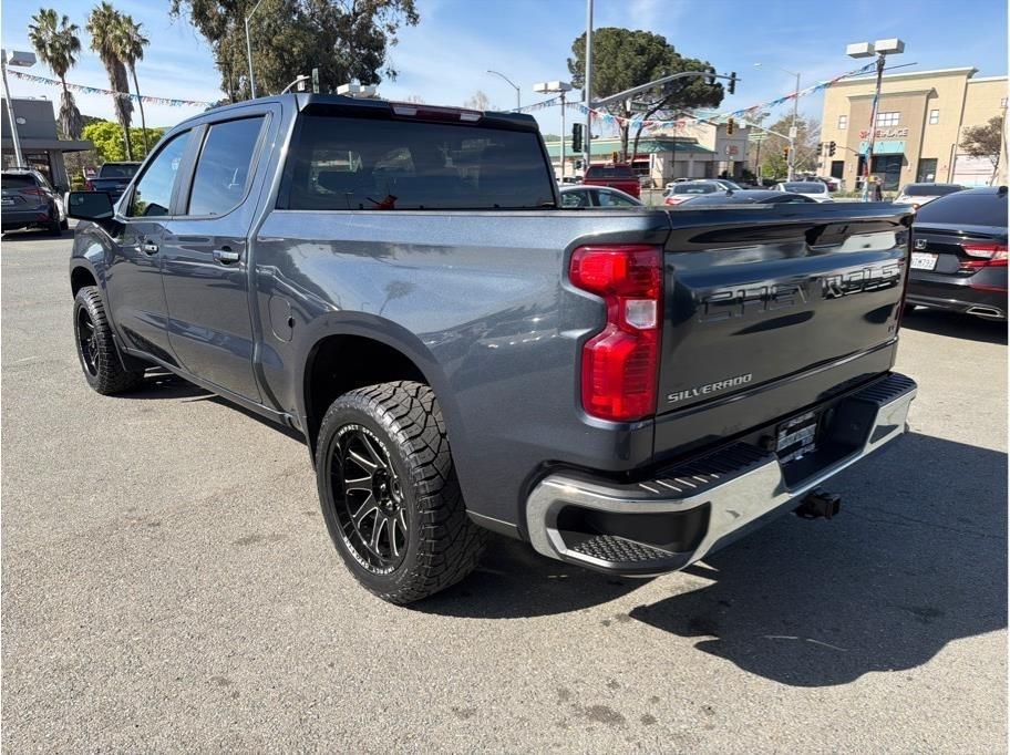 Chevrolet Silverado 1500 Limited LT Crew Cab 2WD 2022