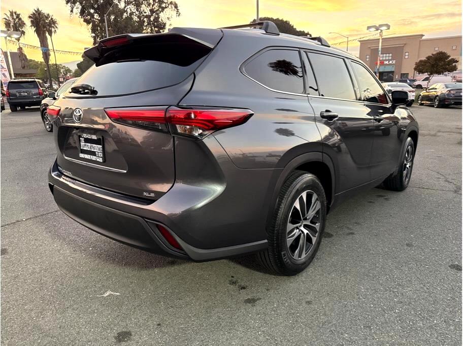 Toyota Highlander XLE Nav FWD V6 2020