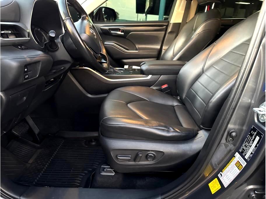 Toyota Highlander XLE Nav FWD V6 2020