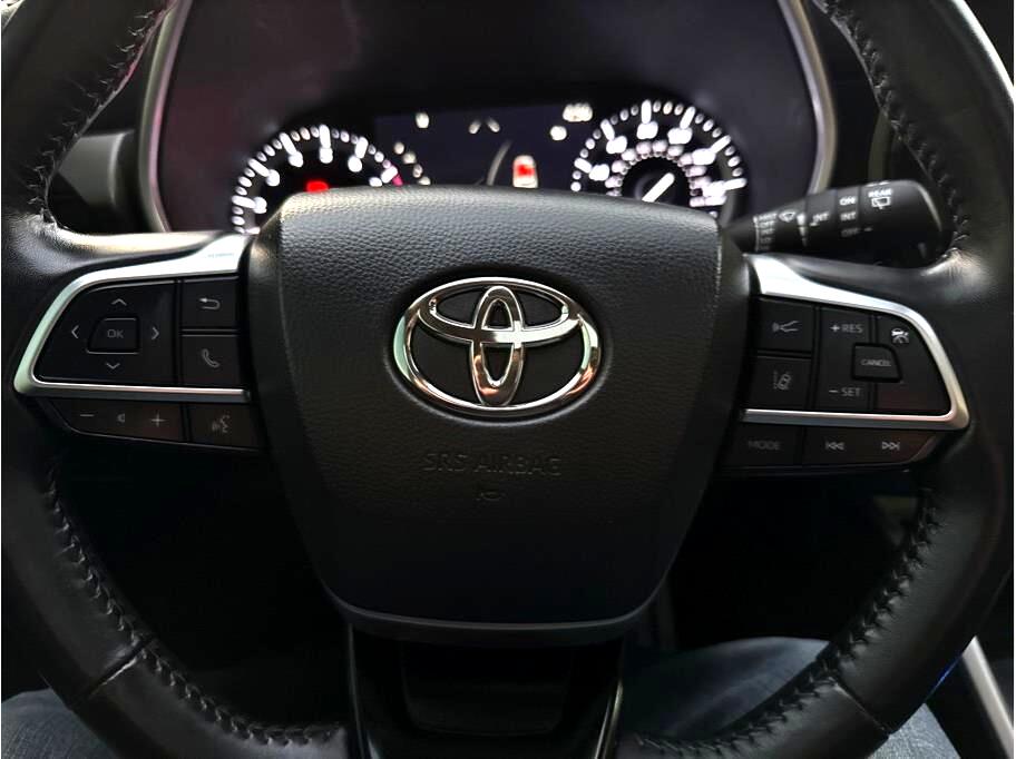 Toyota Highlander XLE Nav FWD V6 2020