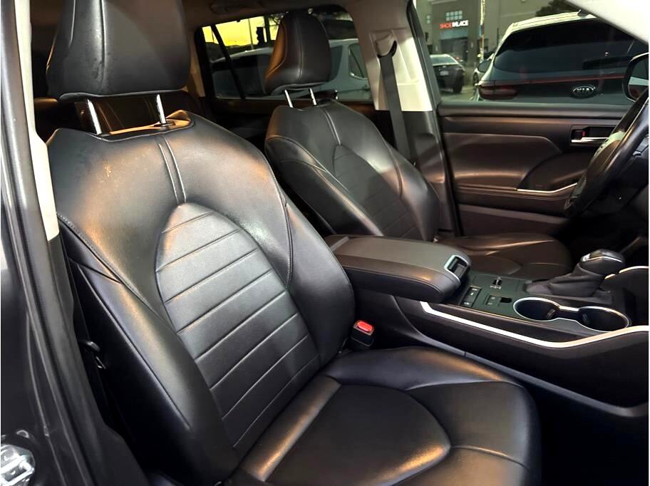 Toyota Highlander XLE Nav FWD V6 2020