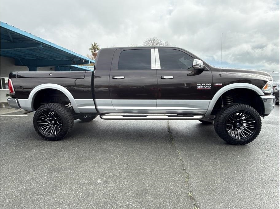 RAM 2500 Laramie Mega Cab 4WD 2016