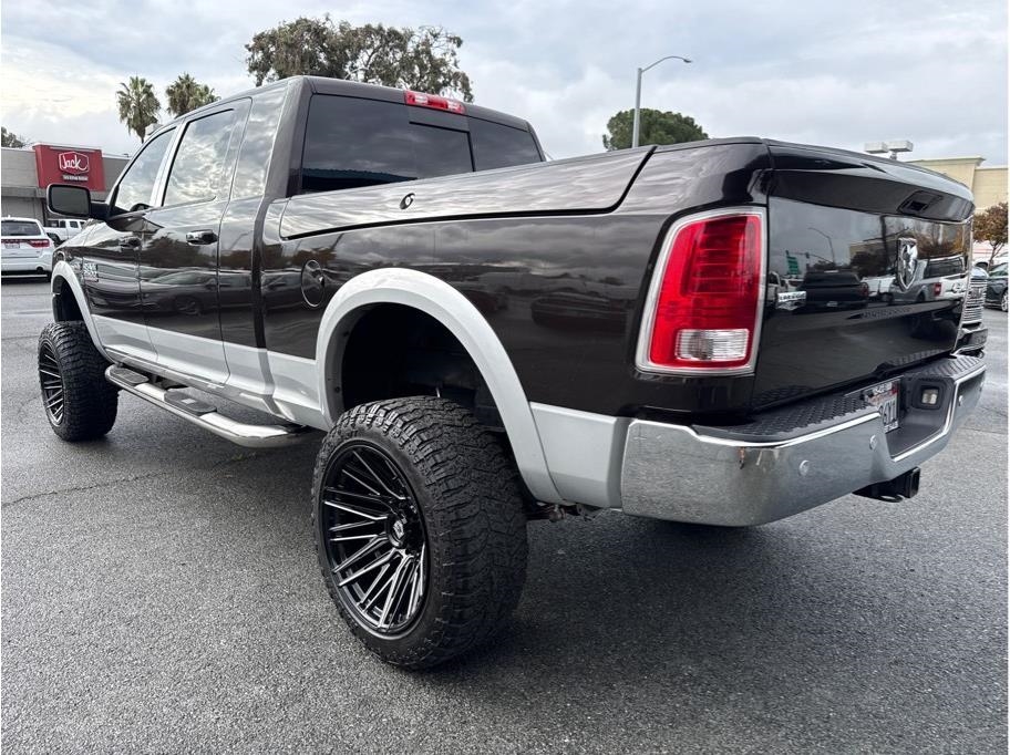 RAM 2500 Laramie Mega Cab 4WD 2016