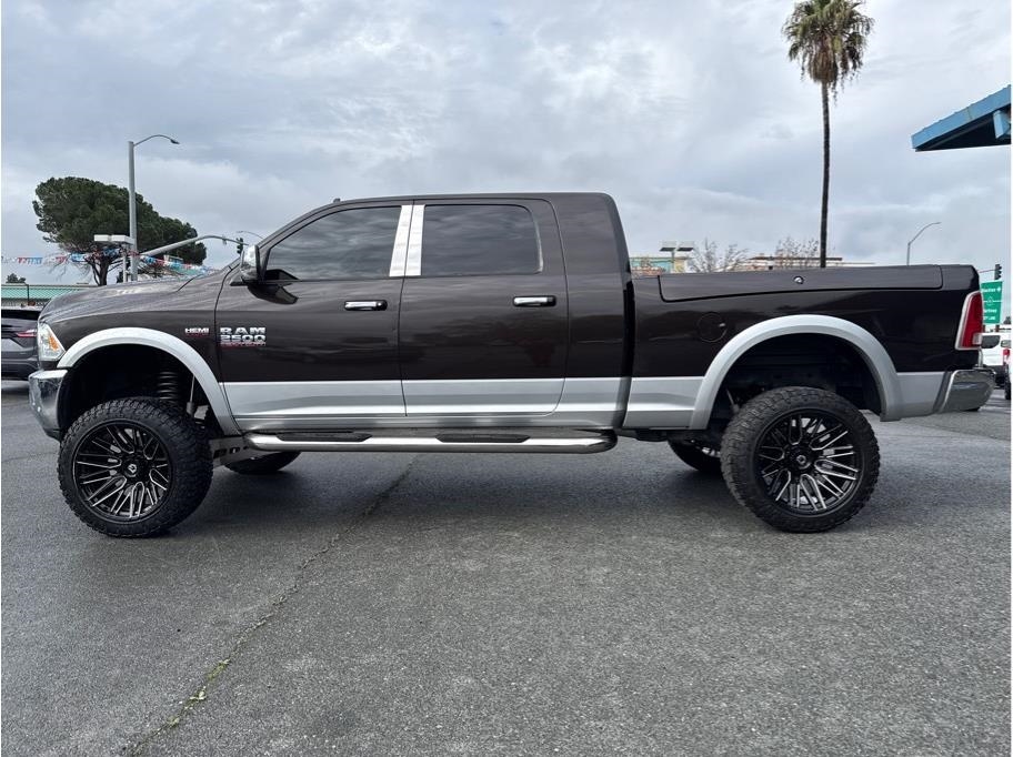 RAM 2500 Laramie Mega Cab 4WD 2016