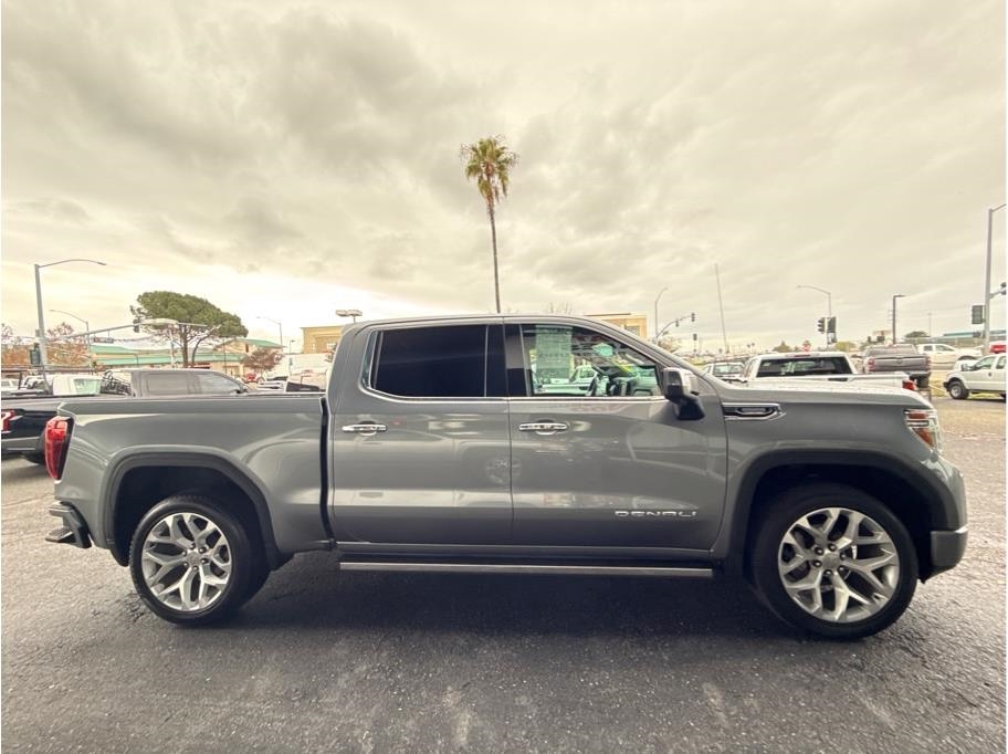 GMC Sierra 1500 Limited Denali Crew Cab 4WD 2022