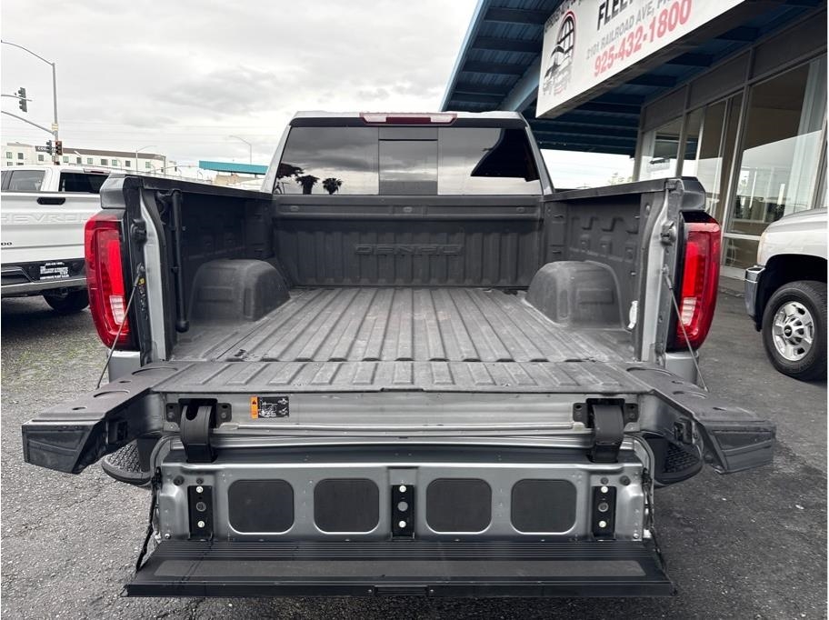 GMC Sierra 1500 Limited Denali Crew Cab 4WD 2022