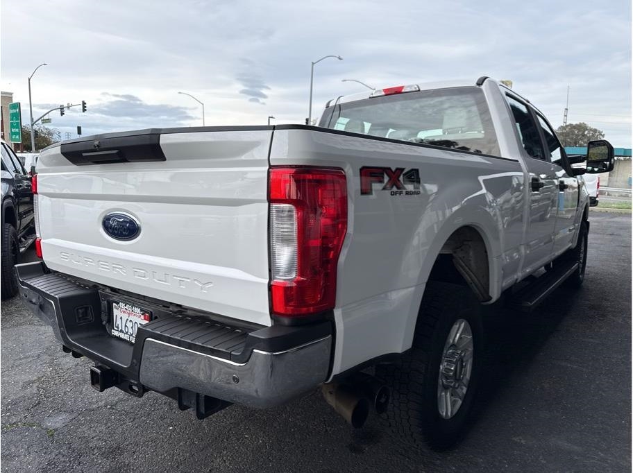 Ford F-250 SD XL Crew Cab 4WD 2019