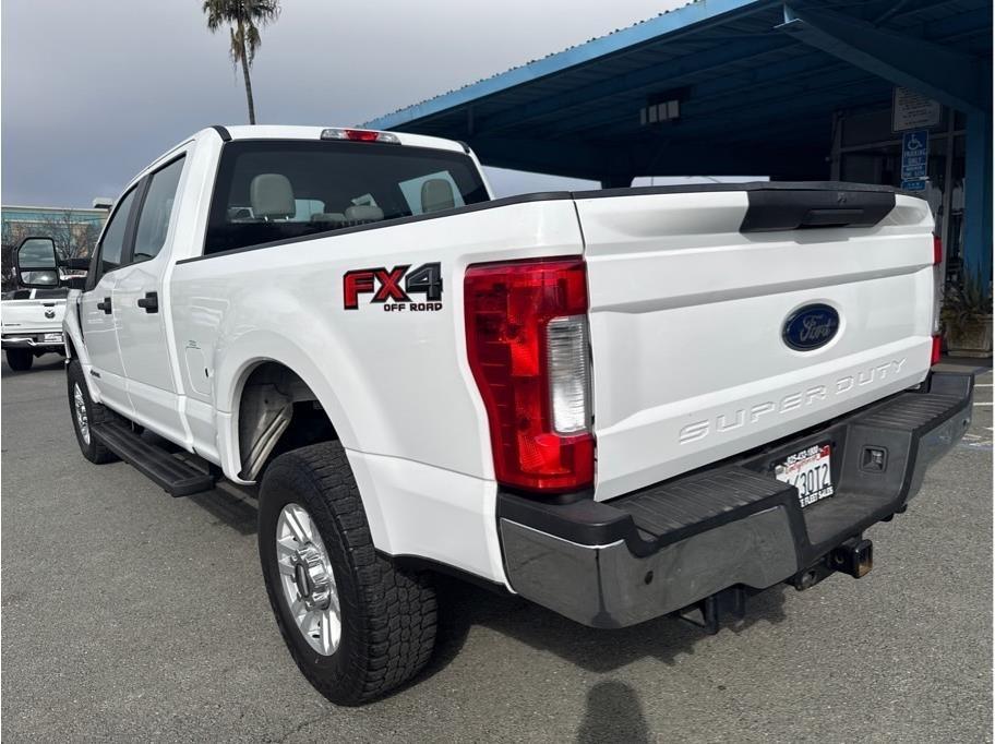 Ford F-250 SD XL Crew Cab 4WD 2019
