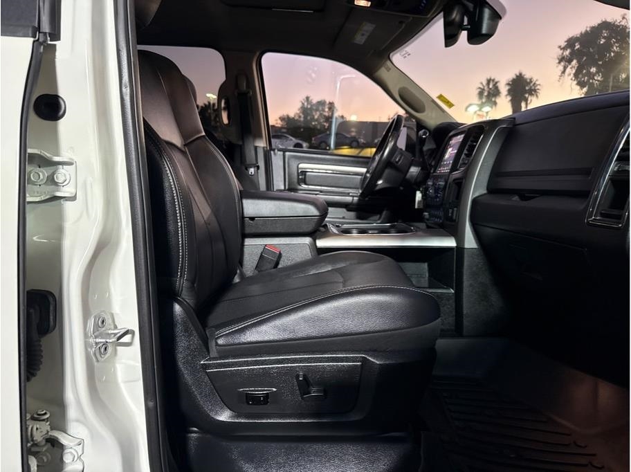 RAM 2500 Laramie Crew Cab SWB 4WD 2018