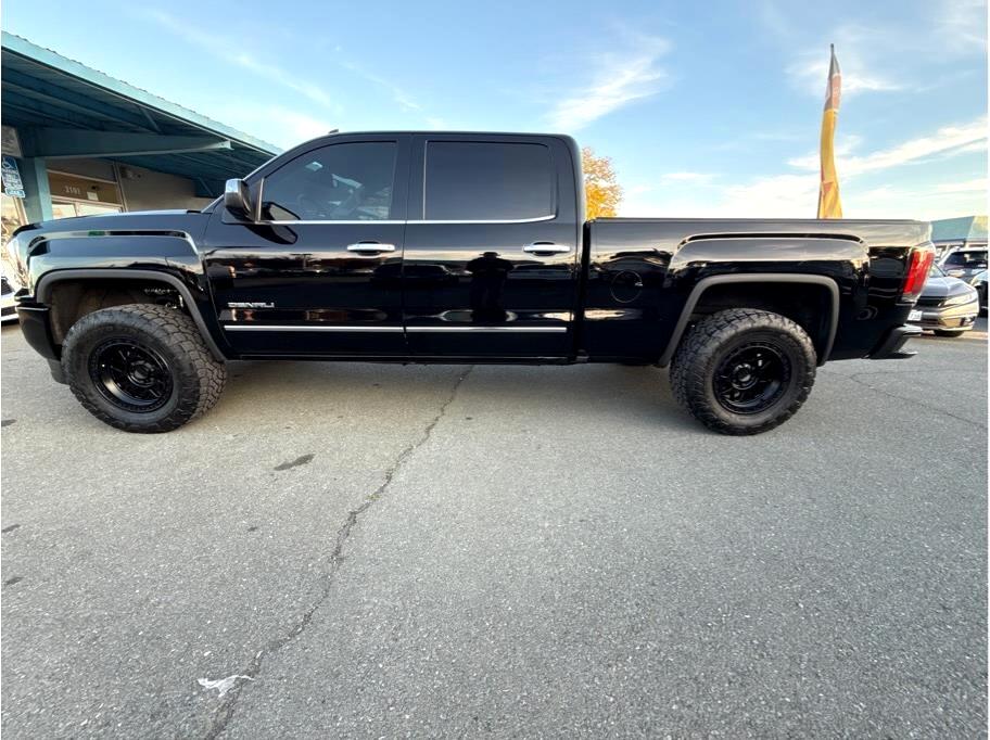 GMC Sierra 1500 Denali Crew Cab Long Box 4WD 2017