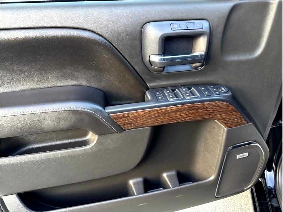 GMC Sierra 1500 Denali Crew Cab Long Box 4WD 2017