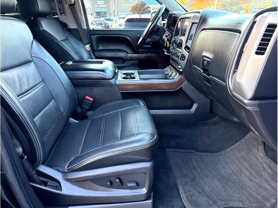 GMC Sierra 1500 Denali Crew Cab Long Box 4WD 2017