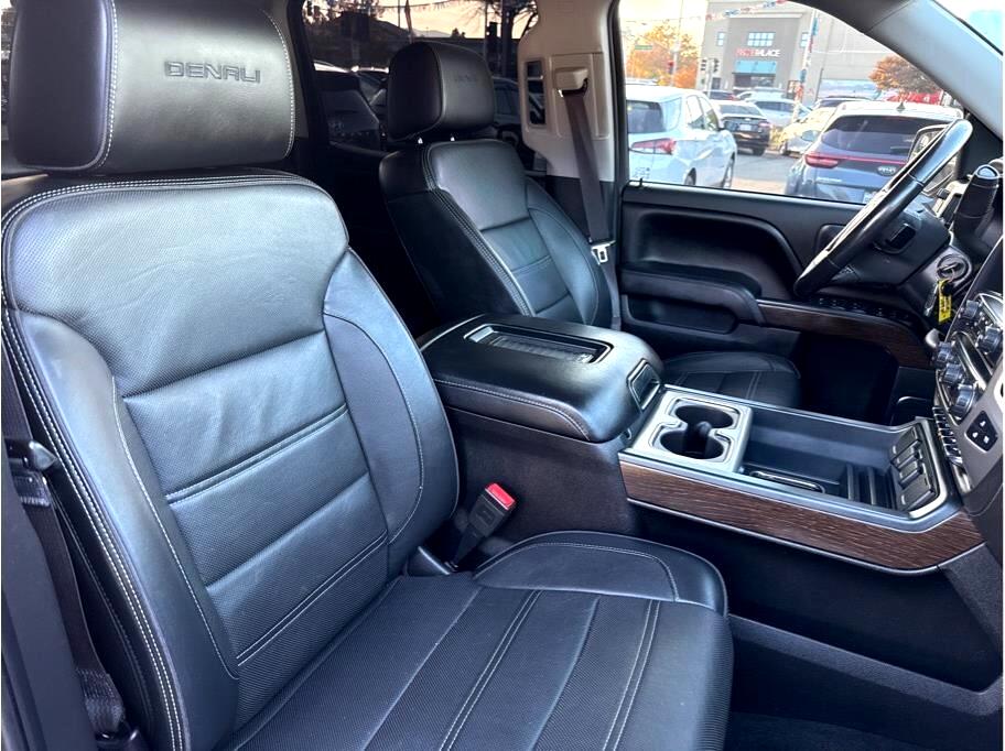 GMC Sierra 1500 Denali Crew Cab Long Box 4WD 2017