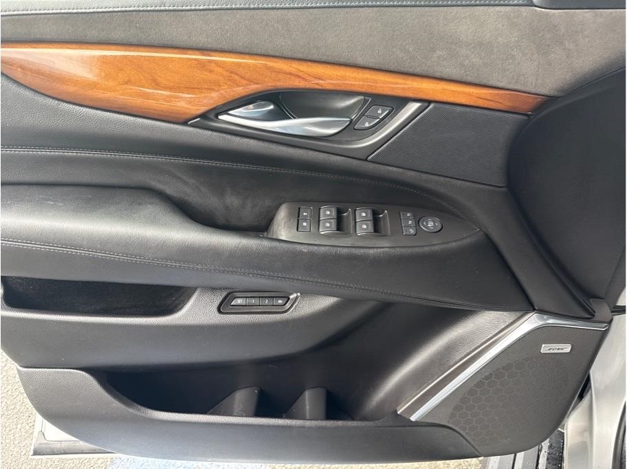 Cadillac Escalade ESV Premium 4WD 2017