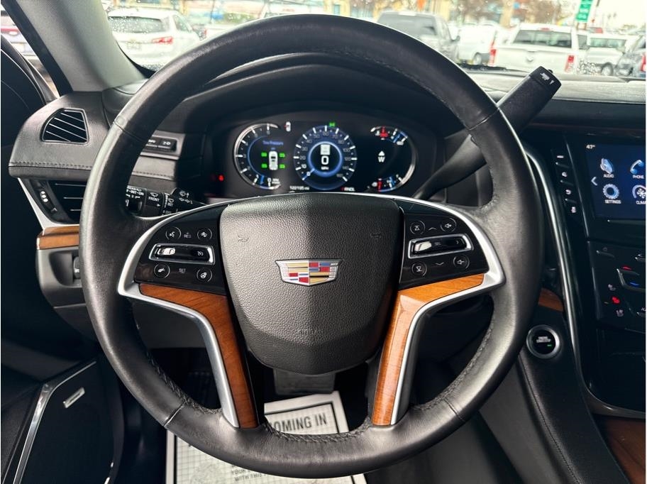 Cadillac Escalade ESV Premium 4WD 2017